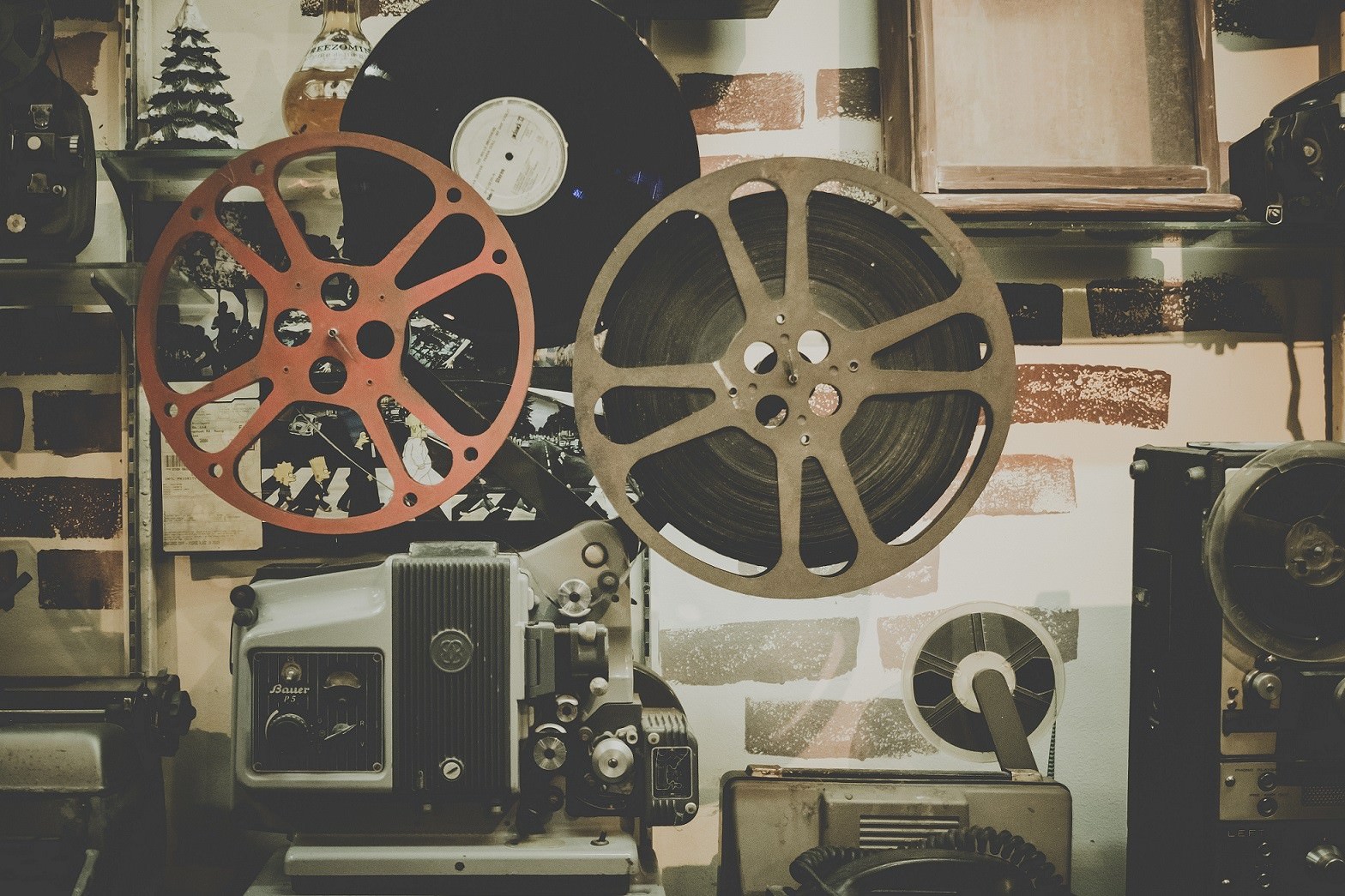 Close-up picture of old reel-to-reel movie projector