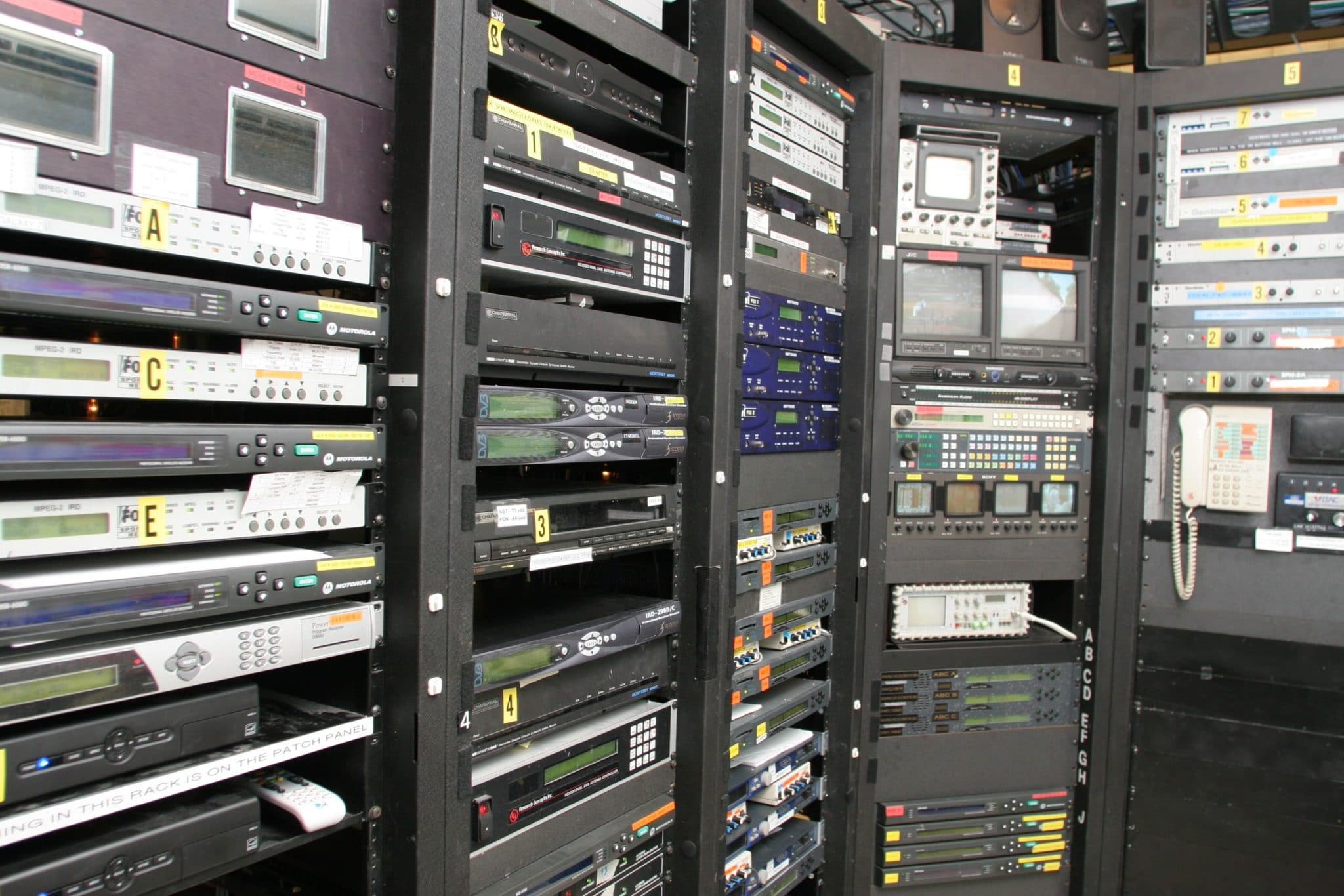Control room monitors for captioning award shows